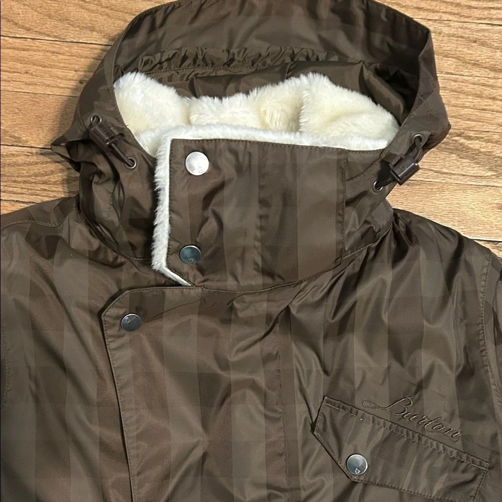 Burton Women’s Brown Ski Snowboard Jacket with Hood and Faux Fur Lining - Picture 15 of 16